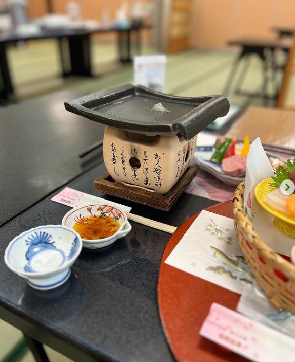 温泉旅館調理師募集！！【正社員/住み込み可】（岩手県瀬美温泉内）／株式会社ｉＤＥＮサービス